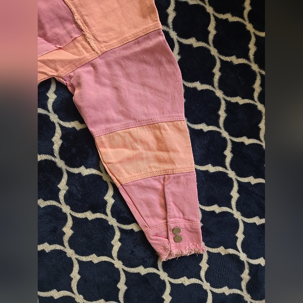 Small Oversized Patch Work Color Block Shacket - Picture 8 of 9